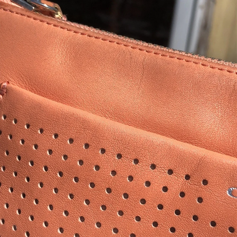 🚨B2G1 COACH Coral Pink Leather Crossbody Bag - Picture 7 of 11